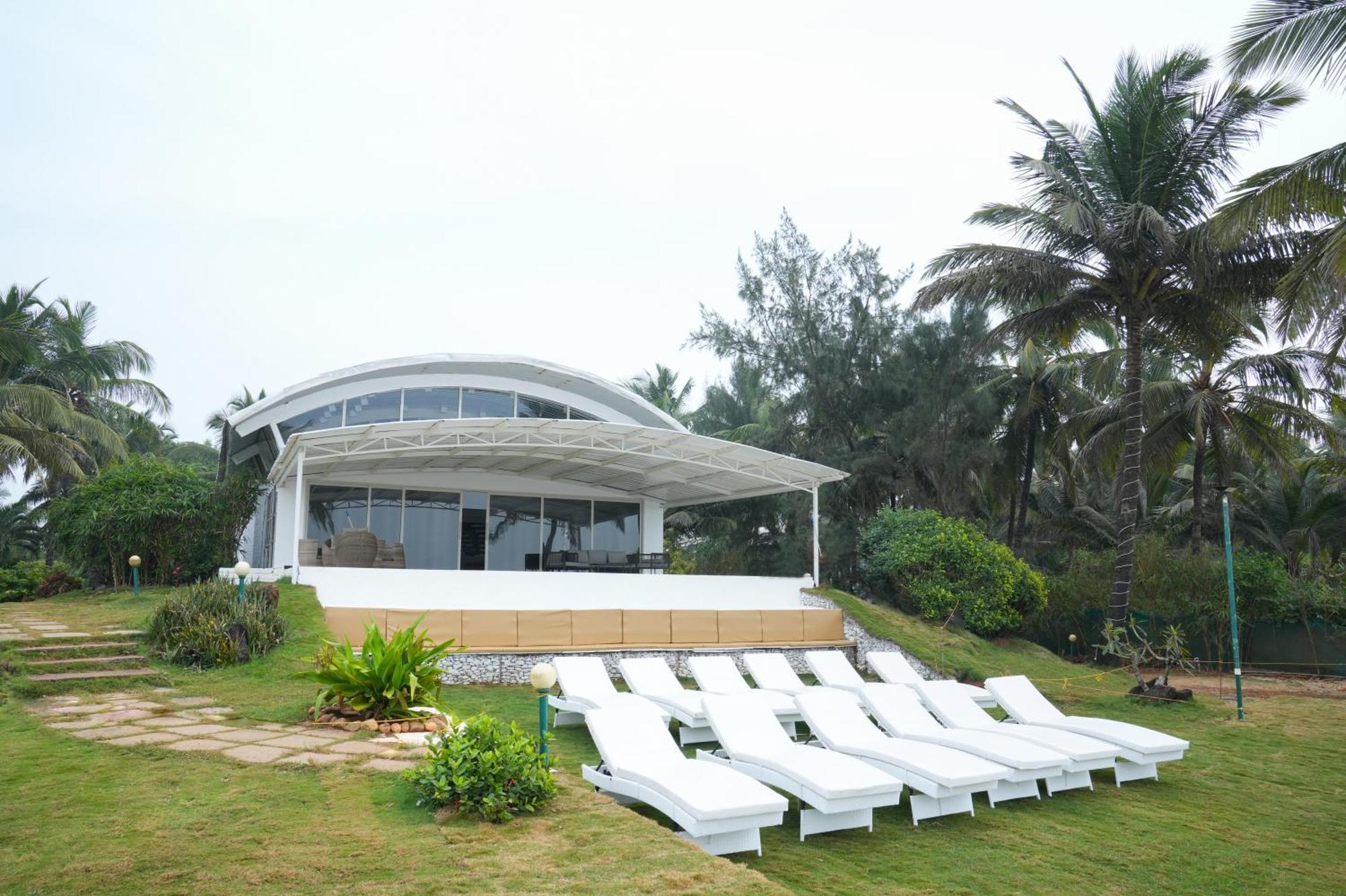 Regenta Beach House Resort, Goa Benaulim Exterior foto